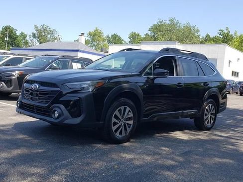 Used 2024 Subaru Outback Premium AWD/4WD image 8
