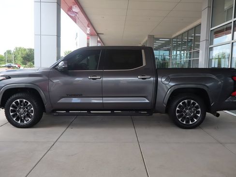 Used 2022 Toyota Tundra Limited AWD/4WD image 4