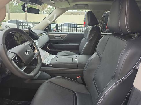 Certified 2025 INFINITI QX80 Luxe image 17
