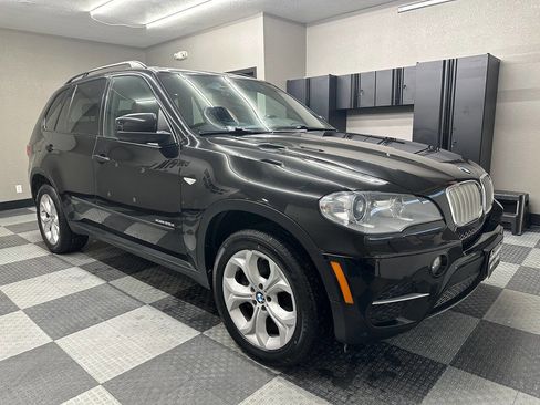 Used 2013 BMW X5 xDrive35d w/ Premium Pkg image 4