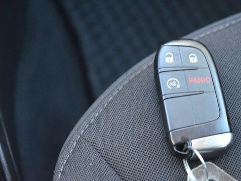 Used 2023 Jeep Renegade Latitude image 26