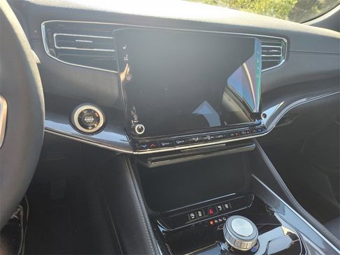 New 2024 Jeep Wagoneer 2WD w/ Premium Group I image 15