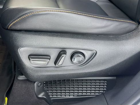 Used 2022 Toyota Sienna XSE w/ XSE Plus Package image 19