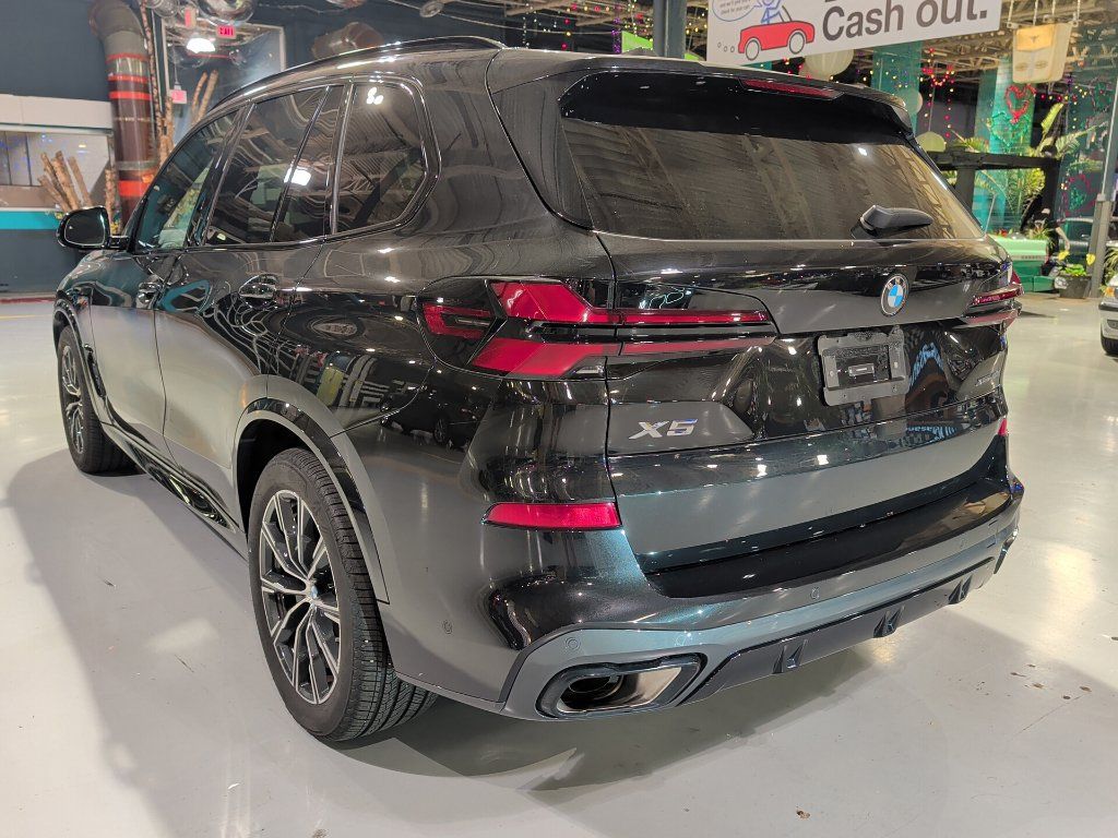 Certified 2026 BMW X5 xDrive40i w/ Executive Package AWD/4WD image 10