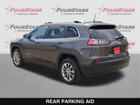 Used 2019 Jeep Cherokee Latitude Plus w/ Comfort/Convenience Group FWD image 7