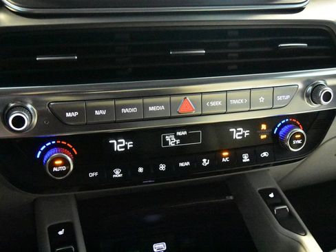 Used 2022 Kia Telluride S image 13