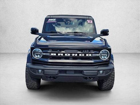 Used 2023 Ford Bronco Outer Banks image 2