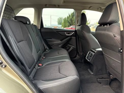 Used 2023 Subaru Forester Premium AWD/4WD image 12