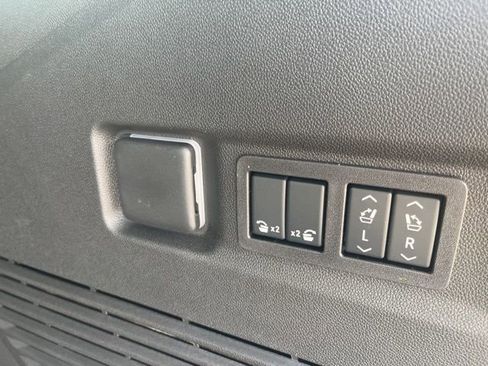 New 2026 GMC Yukon XL Elevation image 11