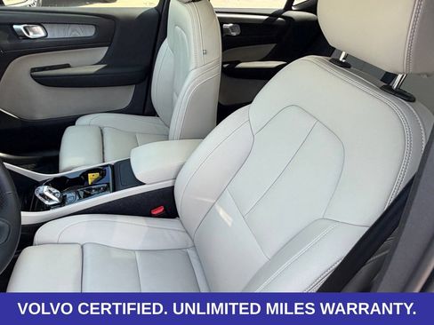 Certified 2026 Volvo XC40 B5 Plus AWD/4WD image 27