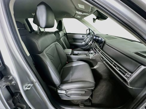 Used 2025 Hyundai Santa Fe SEL FWD image 33