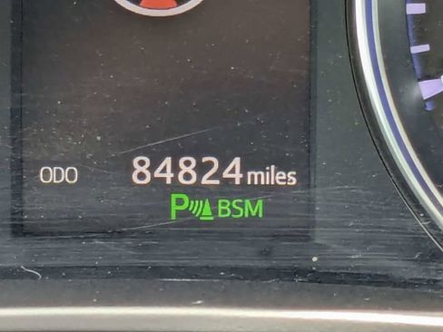 Used 2018 Toyota Highlander Limited FWD image 31