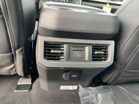 Used 2026 Ford F350 Lariat w/ FX4 Off-Road Package image 39