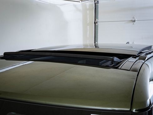 New 2026 Land Rover Defender 110 X-Dynamic SE image 14