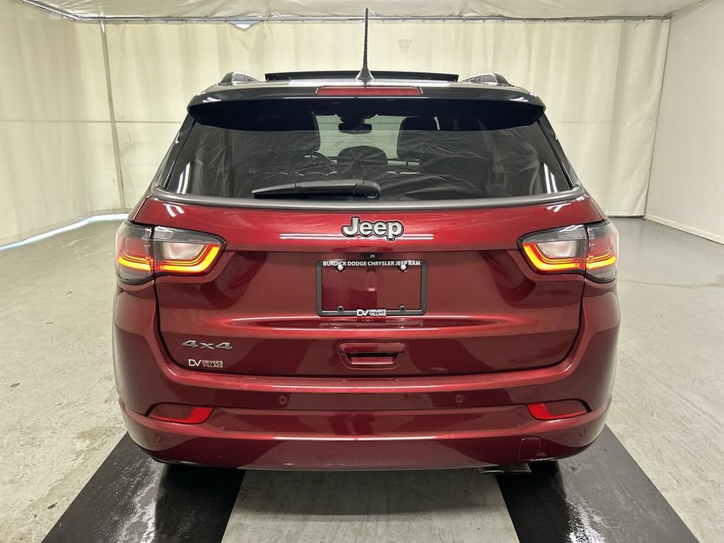 Used 2022 Jeep Compass High Altitude AWD/4WD image 21