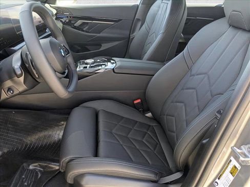 New 2026 BMW 530i w/ Premium Package image 4