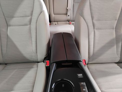 Used 2023 Nissan Rogue SV FWD image 74