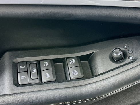 Used 2022 Jeep Grand Cherokee L Limited image 15