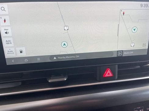 Used 2025 Kia Carnival image 18