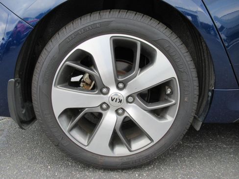 Used 2019 Kia Optima S FWD image 8