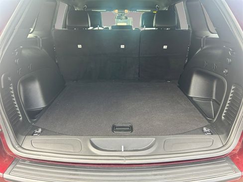Used 2021 Jeep Grand Cherokee Laredo X image 19