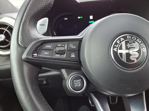Used 2024 Alfa Romeo Tonale Veloce image 29