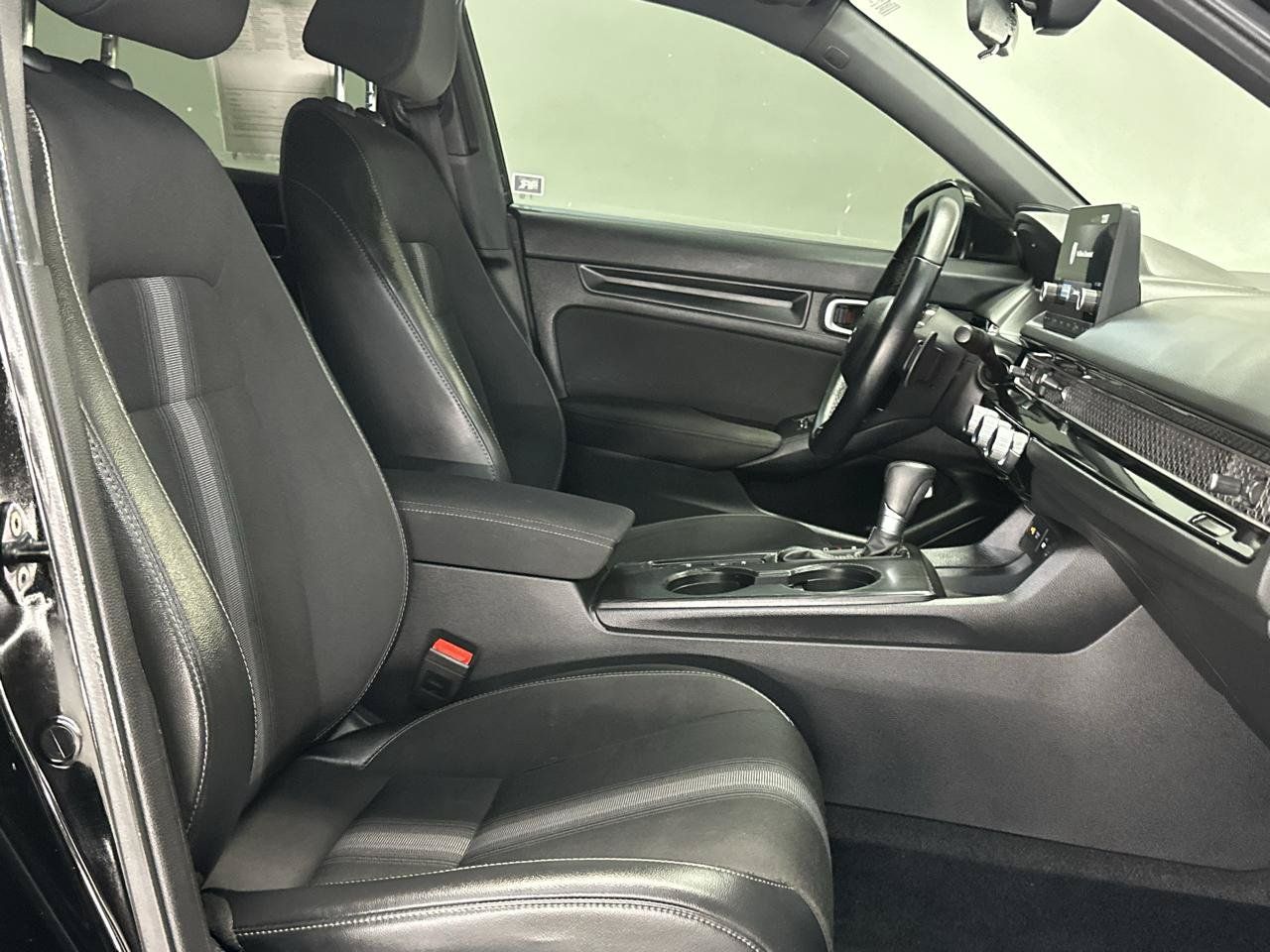 Used 2025 Honda Civic Sport image 10