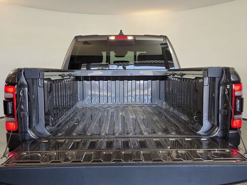Used 2024 RAM 1500 Laramie AWD/4WD image 24
