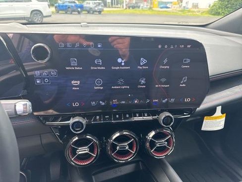 New 2025 Chevrolet Blazer EV RS image 12