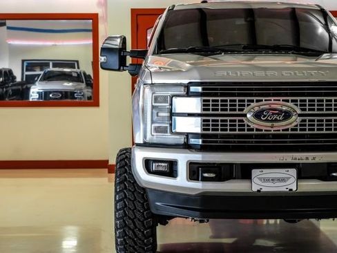 Used 2017 Ford F250 Platinum w/ Platinum Ultimate Package image 52