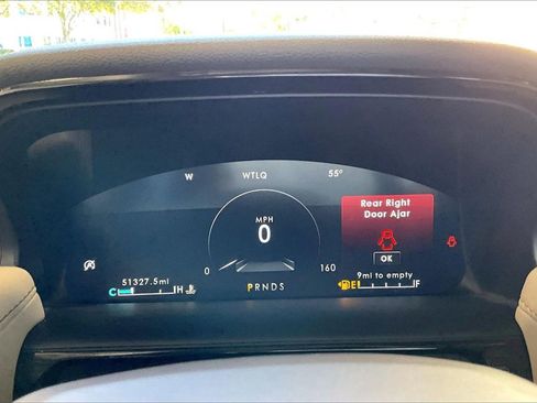 Used 2022 Lincoln Nautilus Reserve image 7