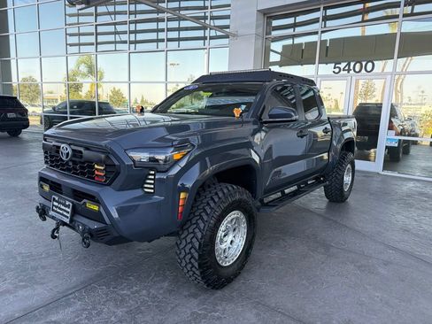 Used 2024 Toyota Tacoma TRD Off-Road w/ TRD Off Road Upgrade Package AWD/4WD image 1