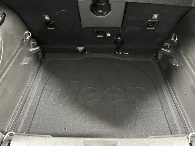 Used 2021 Jeep Renegade Limited AWD/4WD image 38