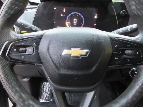 Used 2024 Chevrolet Trax LT image 14