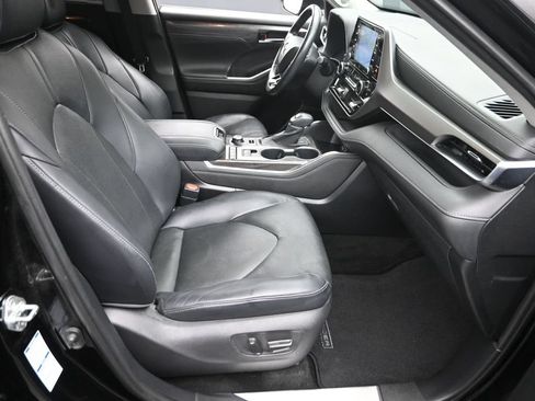 Used 2020 Toyota Highlander Limited AWD/4WD image 9