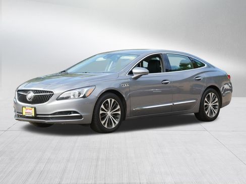 Used 2018 Buick LaCrosse Premium FWD image 3