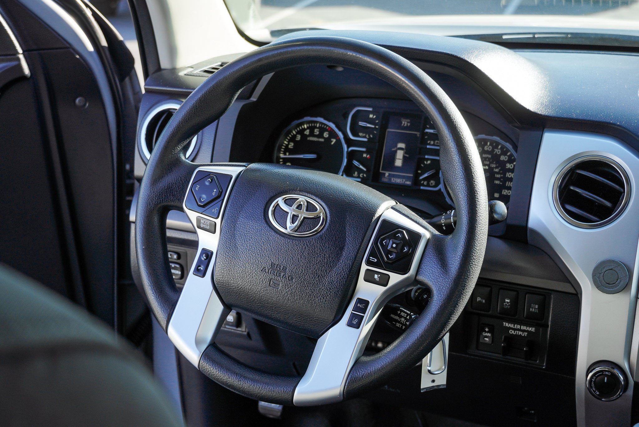 Used 2018 Toyota Tundra SR5 AWD/4WD image 33