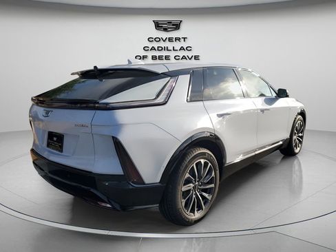 New 2026 Cadillac Lyriq Sport image 9