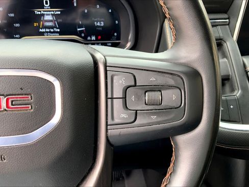 Used 2024 GMC Yukon XL AT4 w/ AT4 Premium Plus Package AWD/4WD image 48