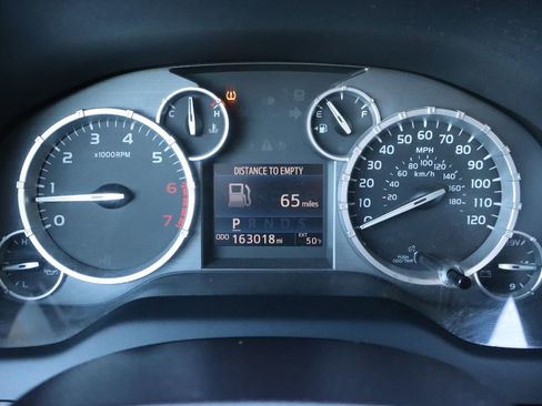 Used 2016 Toyota Tundra SR5 w/ TRD Off Road Package image 31