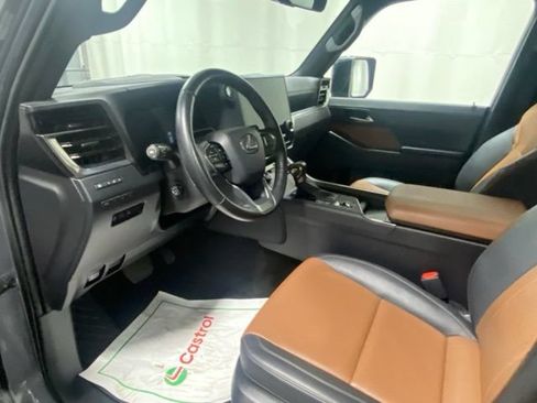 Used 2024 Lexus GX 550 w/ Accessory Package (2T) AWD/4WD image 10