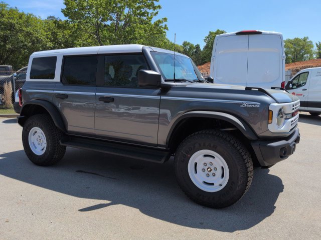 New 2026 Ford Bronco Heritage Edition AWD/4WD image 2