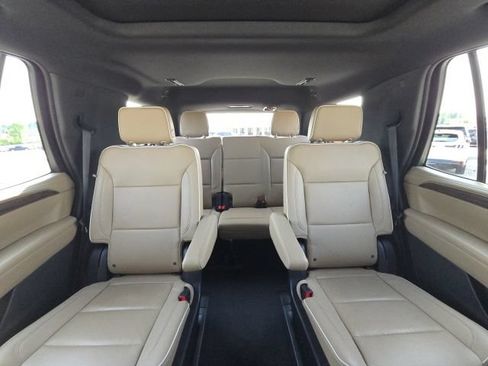 Used 2023 Chevrolet Tahoe Premier w/ Premium Package 2 RWD image 20