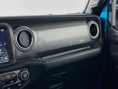 Used 2020 Jeep Wrangler Unlimited Sahara w/ Uconnect 4C Nav & Sound Group image 23