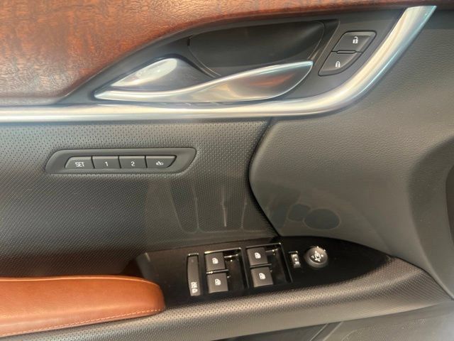 Used 2016 Cadillac XTS Luxury AWD/4WD image 12