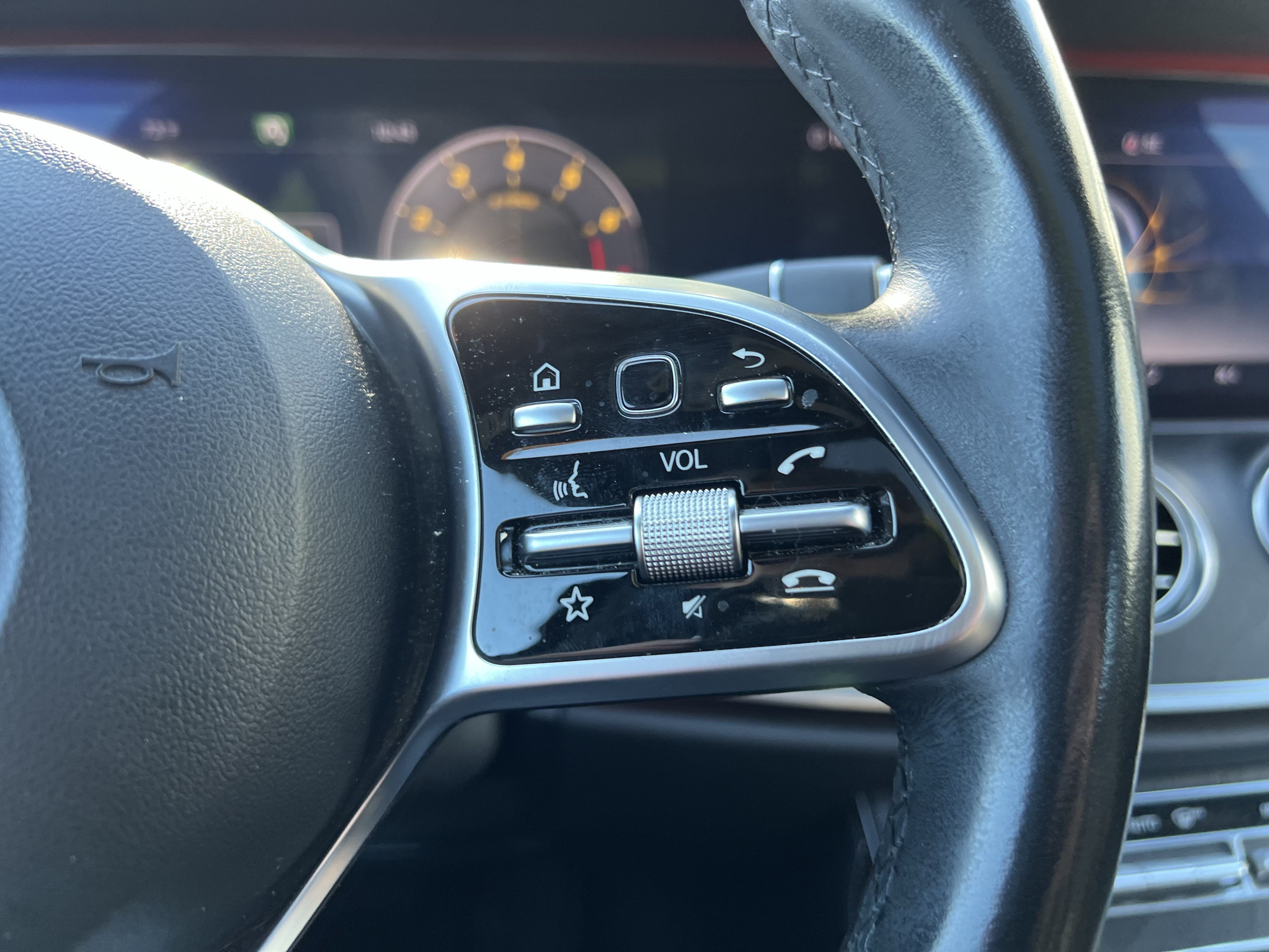 Used 2020 Mercedes-Benz E 350 4MATIC Sedan image 20