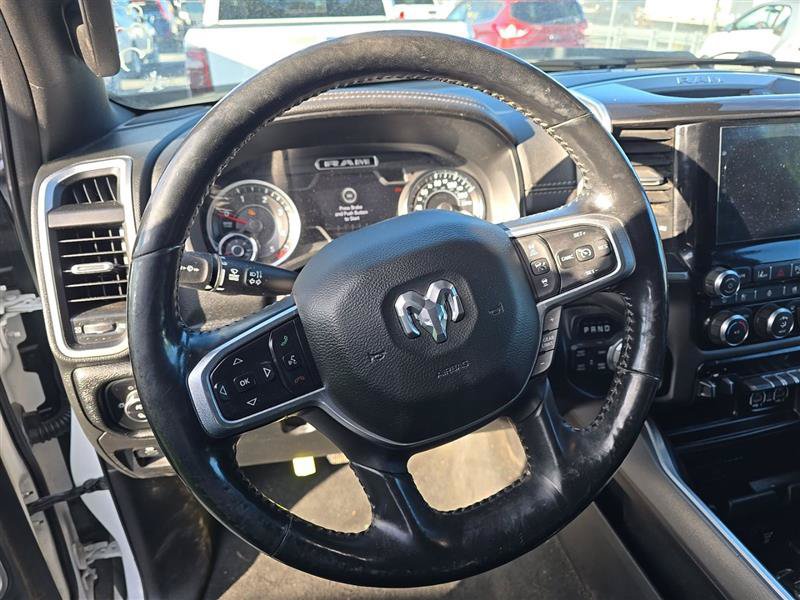 Used 2020 RAM 1500 Laramie AWD/4WD image 16
