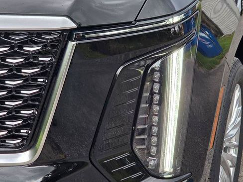 New 2026 Cadillac Escalade Luxury AWD/4WD image 10