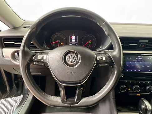 Used 2022 Volkswagen Passat 2.0T SE image 15