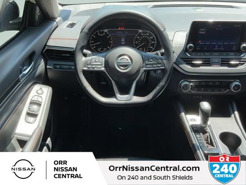 Used 2022 Nissan Altima 2.5 SR FWD image 14